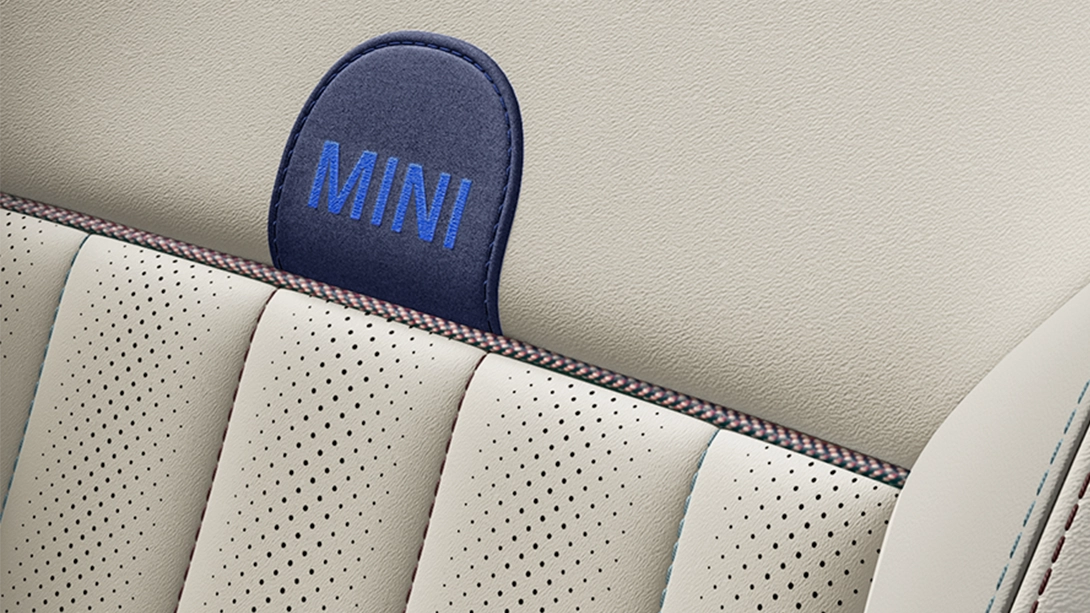 MINI Countryman - interior - estofo branco