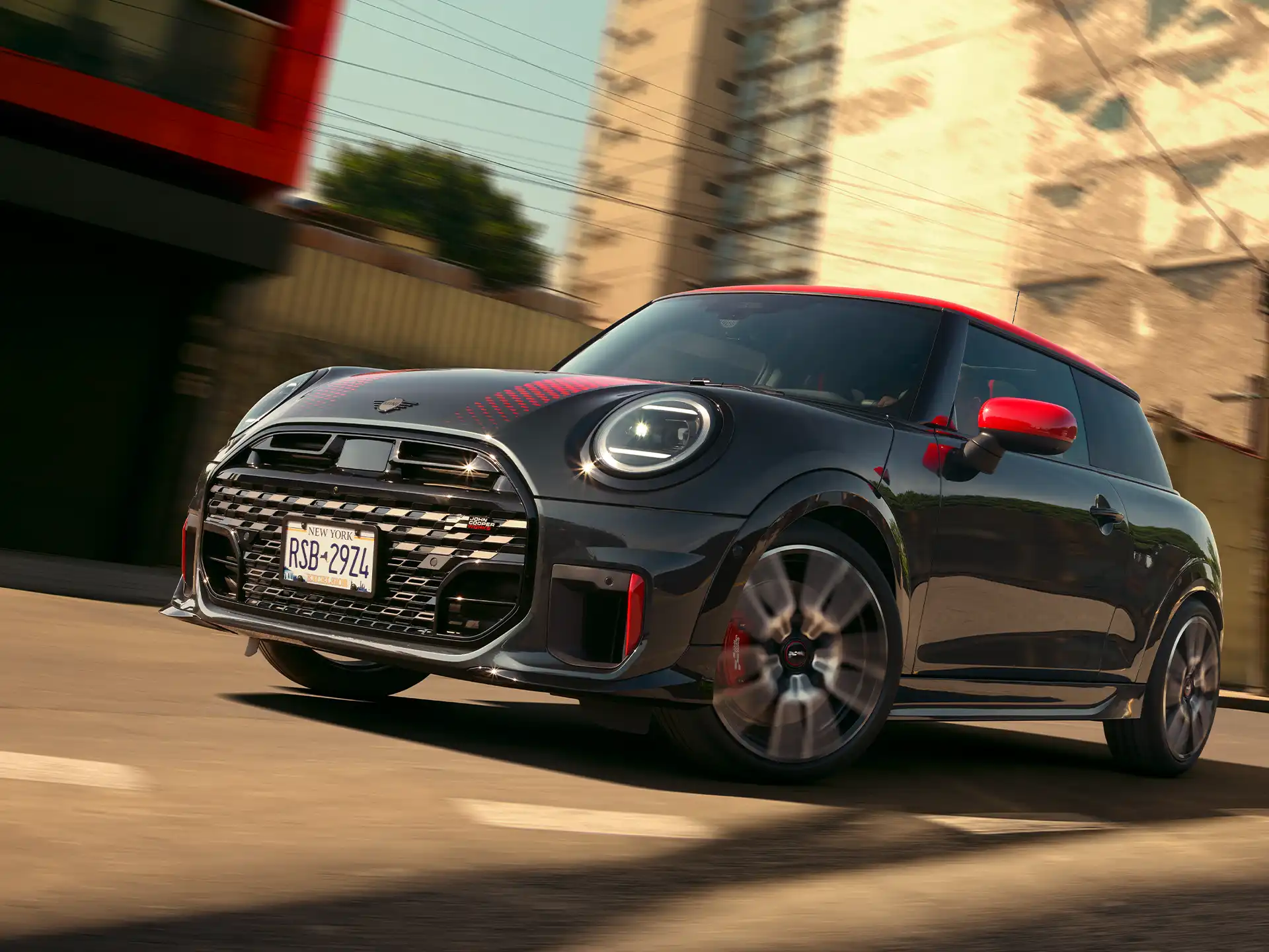 MINI John Cooper Works - F66 Vista lateral JCW