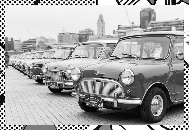 Minis japoneses no Yokohama Historic Car Day.